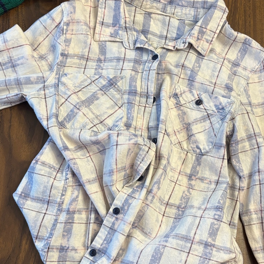 Women MED button flannel - great for summer nights / w shorts BUNDLE2SAVE